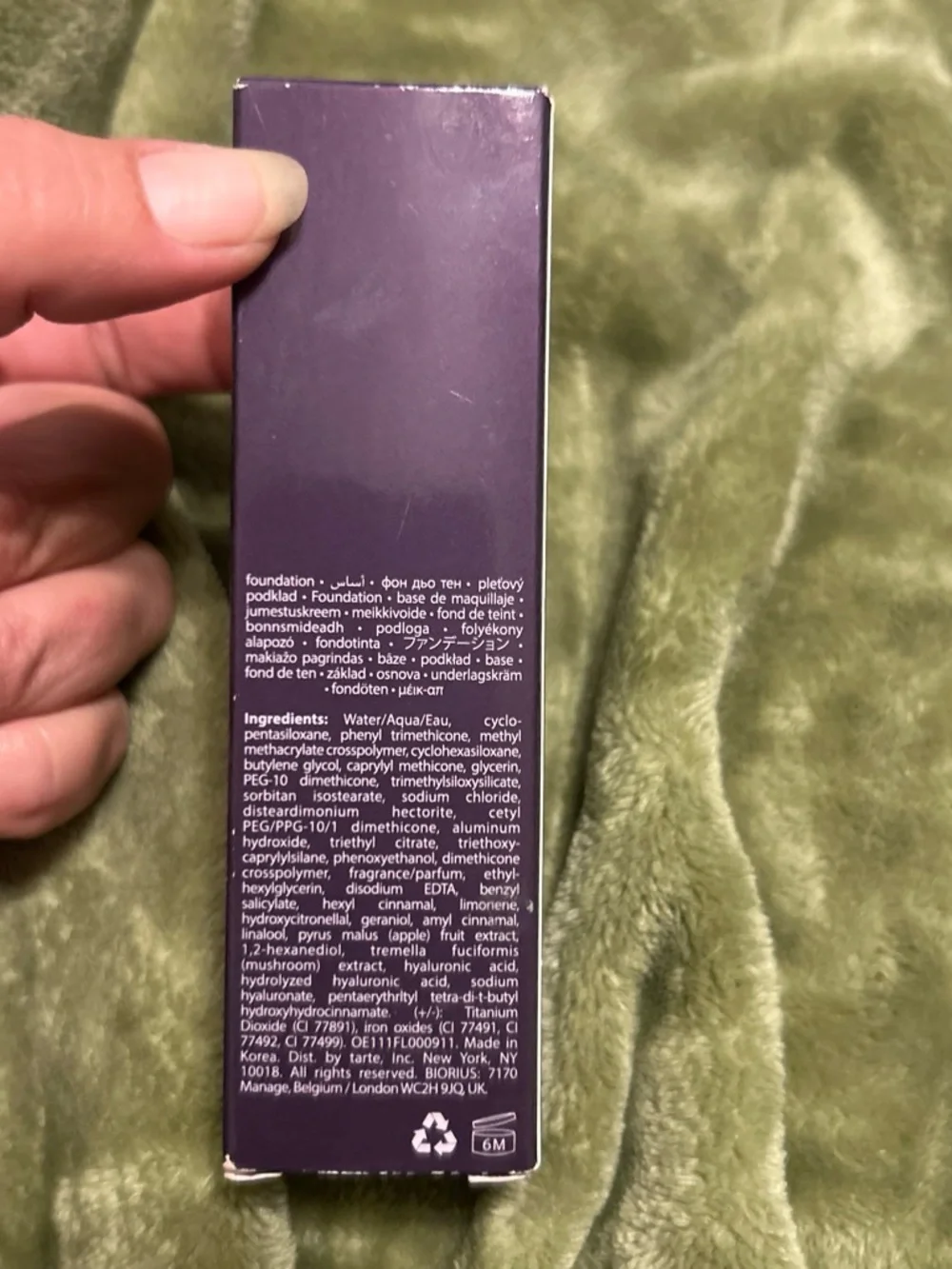 tarte Double Duty Beauty Face Tape Foundation — Cream Beige with Gold Accents
